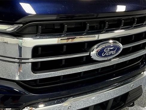 Used 2021 Ford F150 Lariat w/ Tow Technology Package image 30