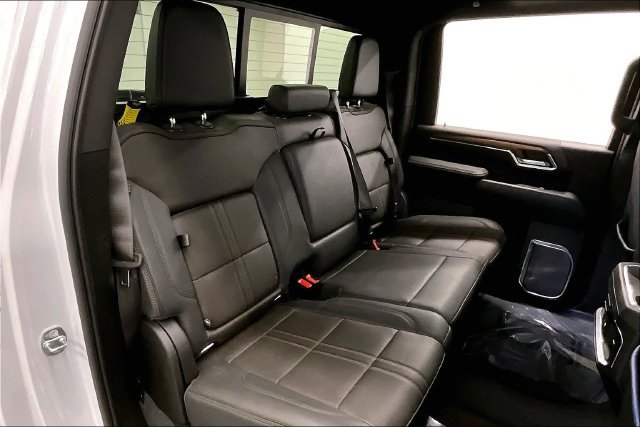 Used 2024 Chevrolet Silverado 2500 High Country w/ Technology Package AWD/4WD image 24