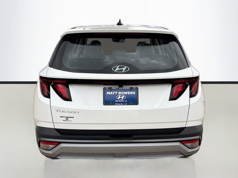 Certified 2025 Hyundai Tucson SE image 6