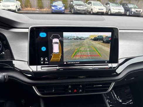 Used 2025 Volkswagen Atlas Cross Sport SE image 20