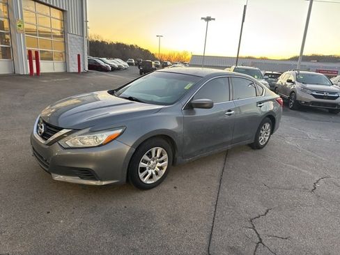 Used 2017 Nissan Altima 2.5 S w/ Power Driver Seat Package image 4