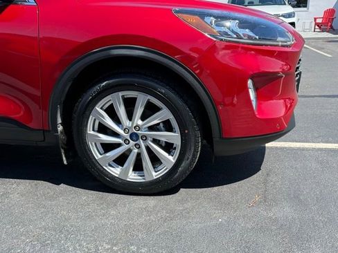 Used 2021 Ford Escape Titanium w/ Titanium Elite Package AWD/4WD image 9
