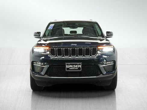 Used 2023 Jeep Grand Cherokee Limited w/ Trailer Tow Prep Group (B) AWD/4WD image 8
