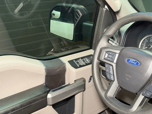 Used 2018 Ford F150 XLT image 22