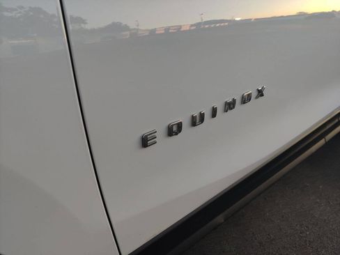Used 2018 Chevrolet Equinox LT FWD image 15