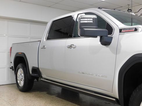 Used 2022 GMC Sierra 3500 Denali w/ Technology Package image 12