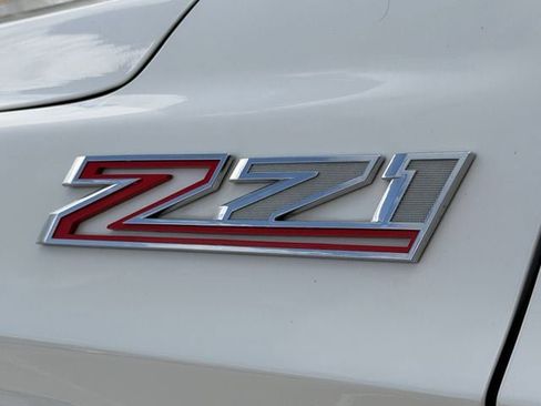 Used 2022 Chevrolet Tahoe Z71 w/ Luxury Package image 9