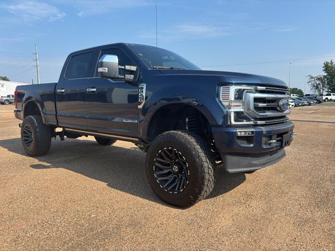 Used 2020 Ford F250 Platinum w/ FX4 Off-Road Package image 7