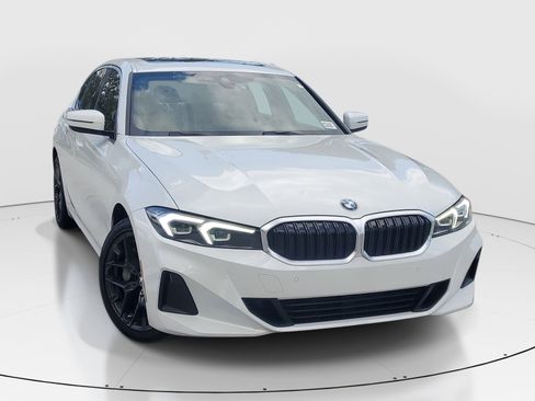 Used 2025 BMW 330i Sedan RWD image 2