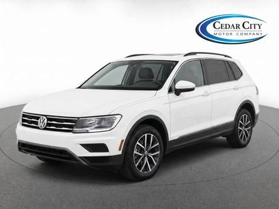 Used 2020 Volkswagen Tiguan SE w/ Panoramic Sunroof Package