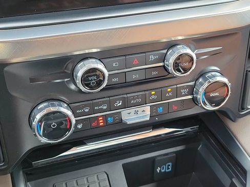 Used 2026 Ford F450 King Ranch w/ FX4 Off-Road Package AWD/4WD image 22