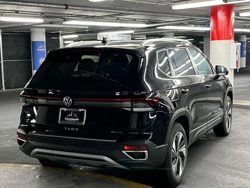 New 2025 Volkswagen Taos SE image 6