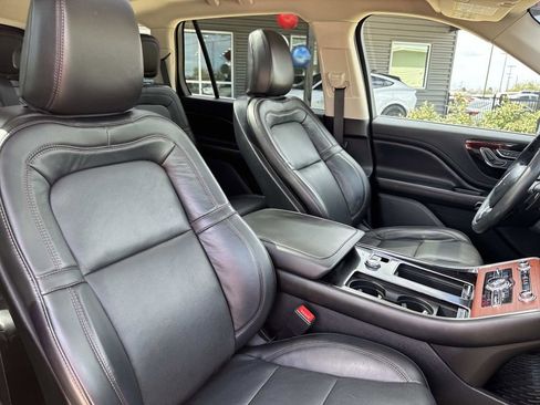 Certified 2023 Lincoln Aviator Reserve image 11