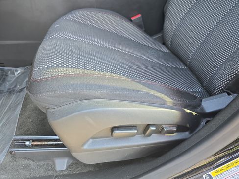 Used 2017 Chevrolet Equinox LT w/ Convenience Package FWD image 28