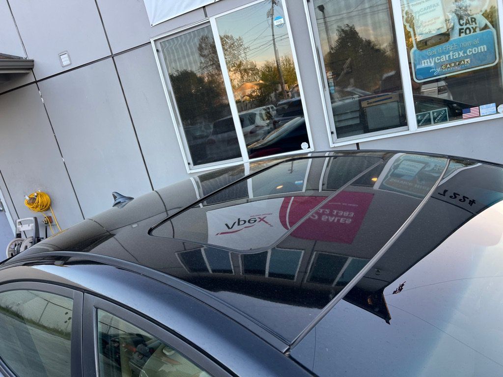 Used 2011 Hyundai Elantra Limited FWD image 9