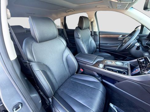 Used 2022 Genesis GV80 2.5T w/ Prestige Package 04 image 16