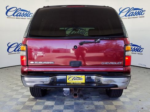 Used 2004 Chevrolet Suburban LS w/ Preferred Equipment Group image 4