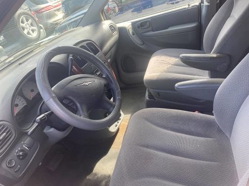 Used 2007 Chrysler Town & Country LX w/ Popular Equipment Group II image 5