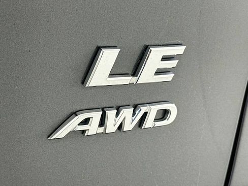 Used 2025 Toyota RAV4 LE AWD/4WD image 29