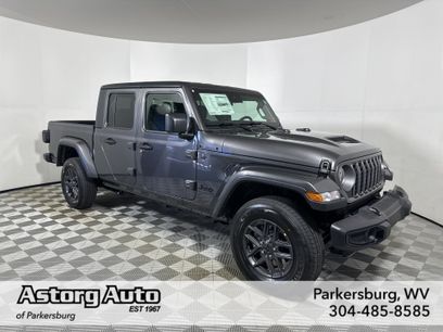 New 2025 Jeep Gladiator Sport