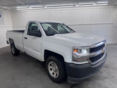 Used 2017 Chevrolet Silverado 1500 W/T RWD image 3