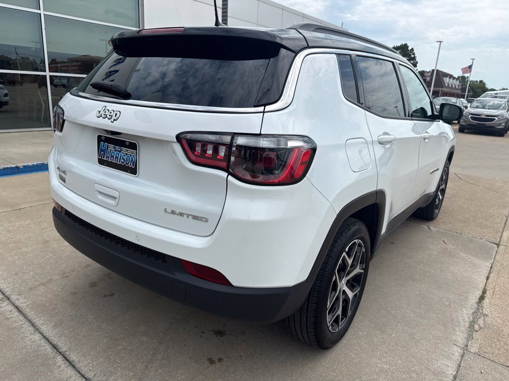 Used 2024 Jeep Compass Limited AWD/4WD image 5
