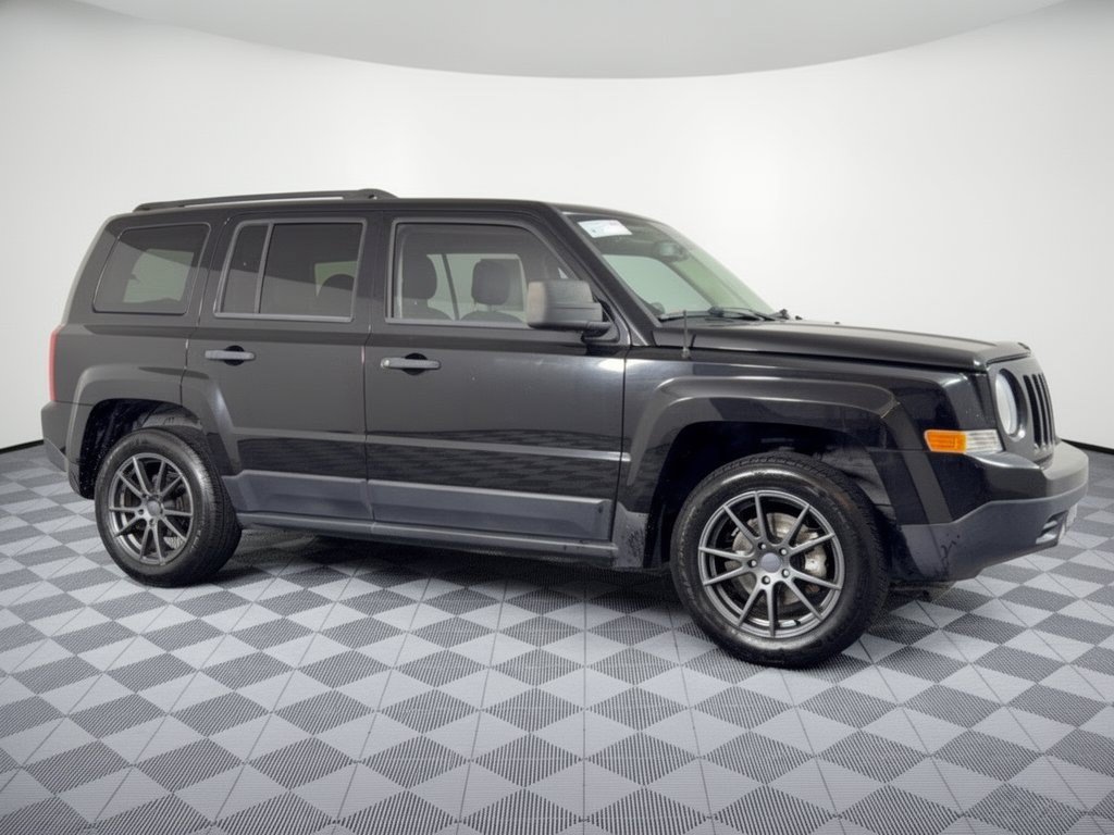 Used 2016 Jeep Patriot Sport FWD image 8