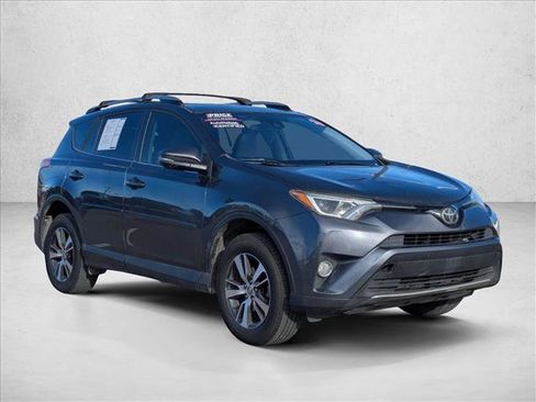 Used 2018 Toyota RAV4 XLE image 3