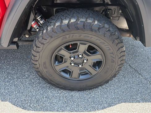 Used 2021 Jeep Gladiator Mojave AWD/4WD image 39