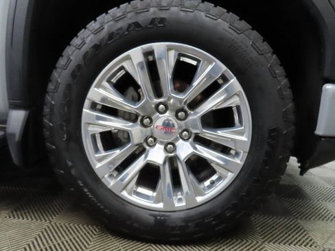 Used 2025 GMC Sierra 1500 Denali AWD/4WD image 8