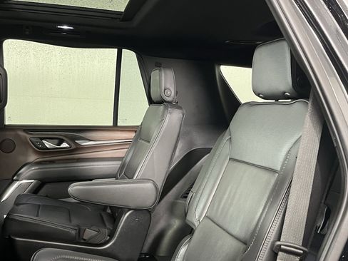 Used 2021 GMC Yukon Denali w/ Denali Premium Package image 14