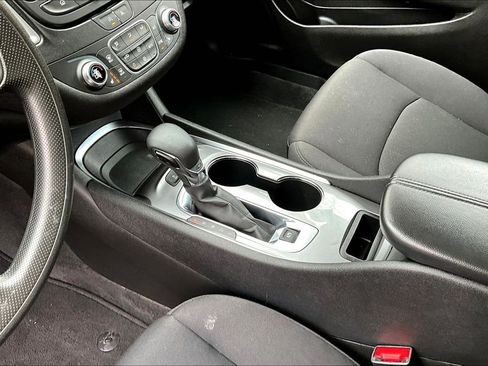 Used 2024 Chevrolet Malibu LT image 16