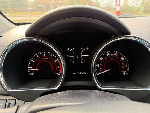 Used 2011 Toyota Highlander 2WD image 10