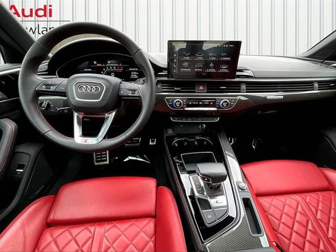 Used 2023 Audi S4 Premium Plus image 7