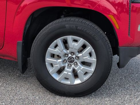 Certified 2023 Nissan Frontier SV w/ SV Convenience Package RWD image 11