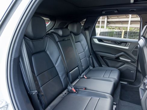 New 2026 Porsche Cayenne image 48