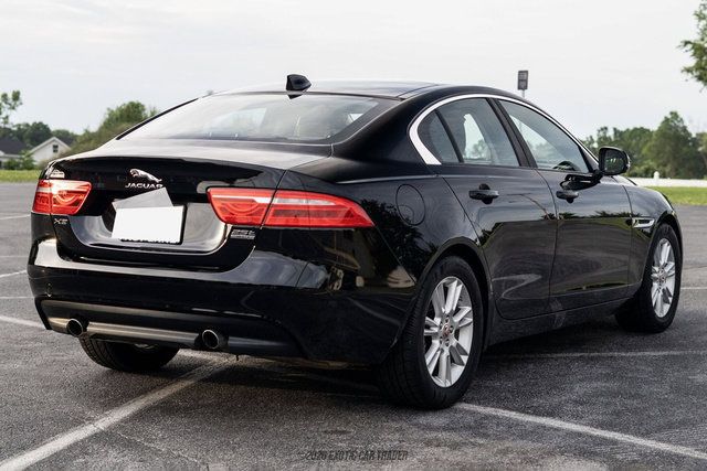 Used 2018 Jaguar XE Premium AWD/4WD image 8