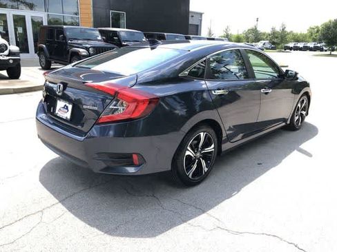 Used 2017 Honda Civic Touring image 6