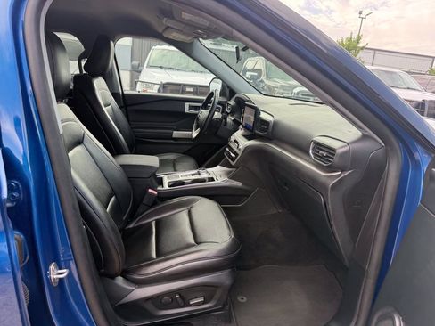 Used 2020 Ford Explorer XLT w/ Equipment Group 202A RWD image 10