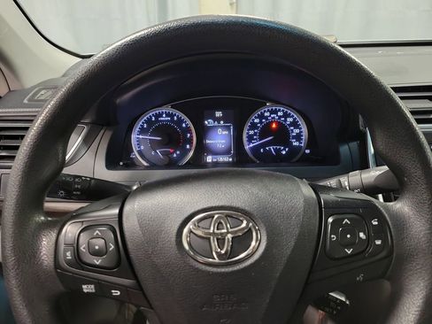 Used 2016 Toyota Camry LE FWD image 14