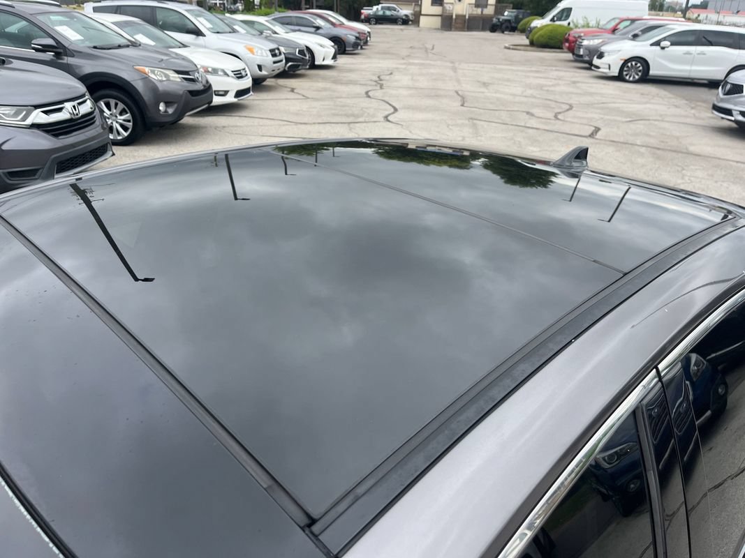 Used 2021 Toyota Camry XSE FWD image 9