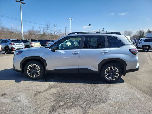 Certified 2025 Subaru Forester Premium image 2