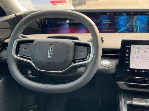 New 2026 Lincoln Nautilus Premier image 12