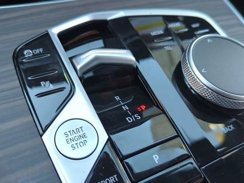 Used 2026 BMW X5 xDrive40i w/ M Sport Package image 22