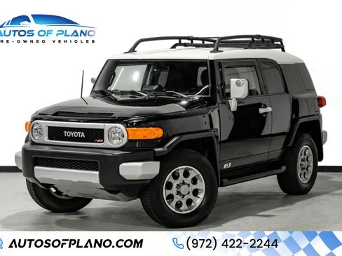Used 2013 Toyota FJ Cruiser 4WD w/ Upgrade Pkg image 1