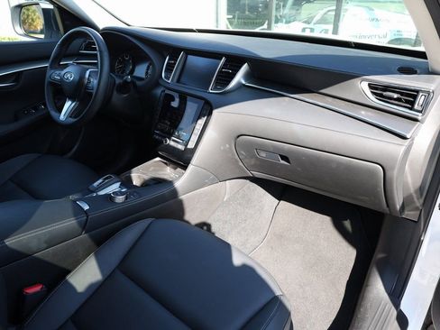 Certified 2025 INFINITI QX50 Pure image 20