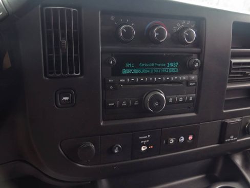 Used 2016 Chevrolet Express 3500 LT w/ LT Preferred Equipment Group RWD image 16