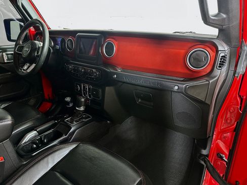 Used 2018 Jeep Wrangler Unlimited Rubicon w/ LED Lighting Group image 26