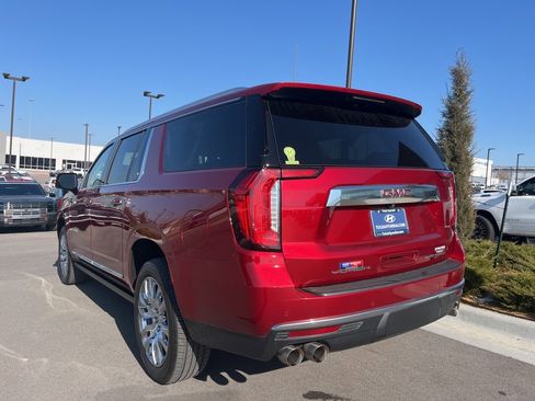 Used 2022 GMC Yukon XL Denali image 7