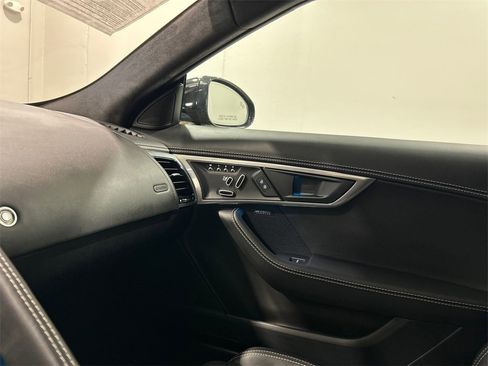 Used 2022 Jaguar F-TYPE R-Dynamic image 27